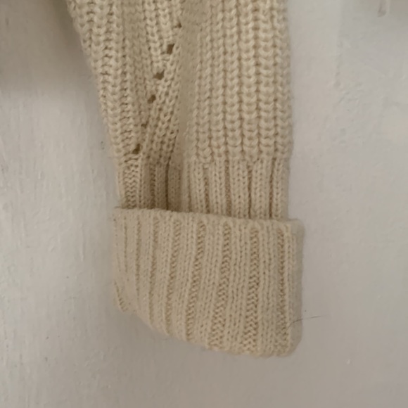 Sweater - Picture 4 of 6